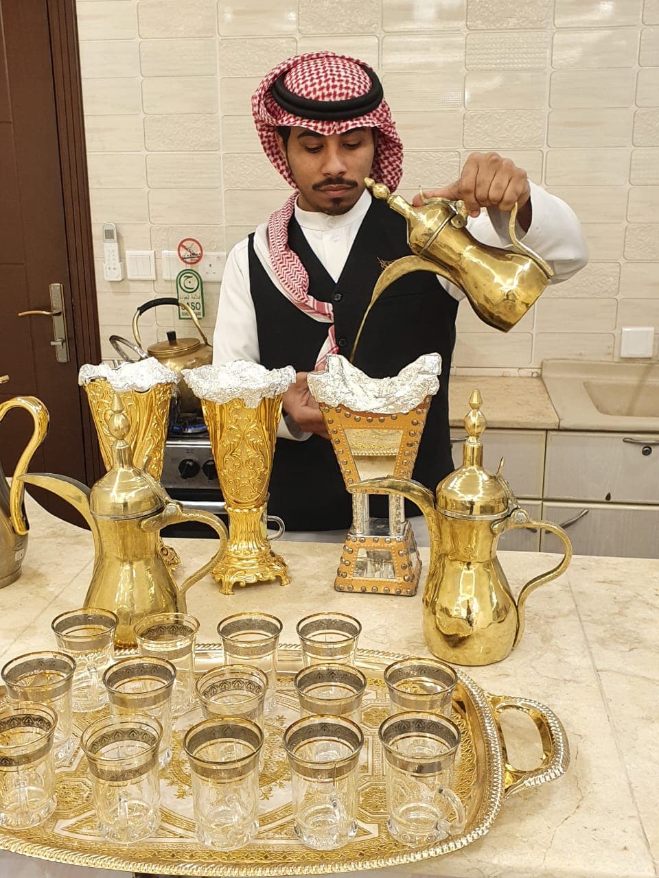    أدوات القهوة