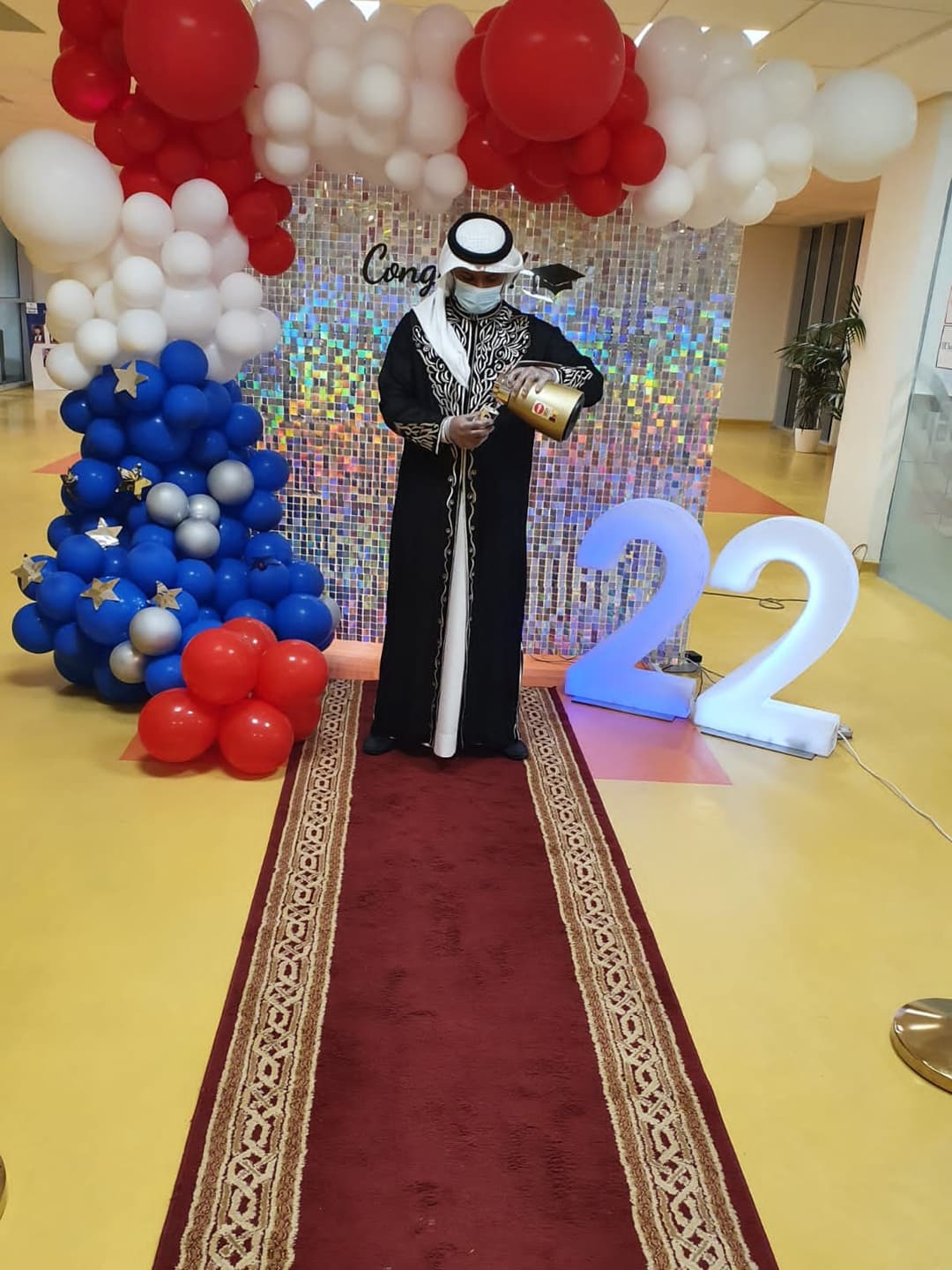 خدمة القهوة في حفل تخرج